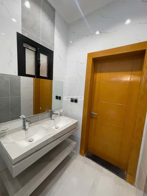 5 bedroom villa in Al Safwah 3