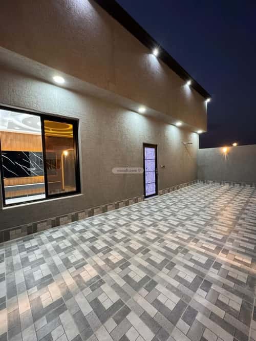 4 bedroom apartment in Umm Al Silm 8