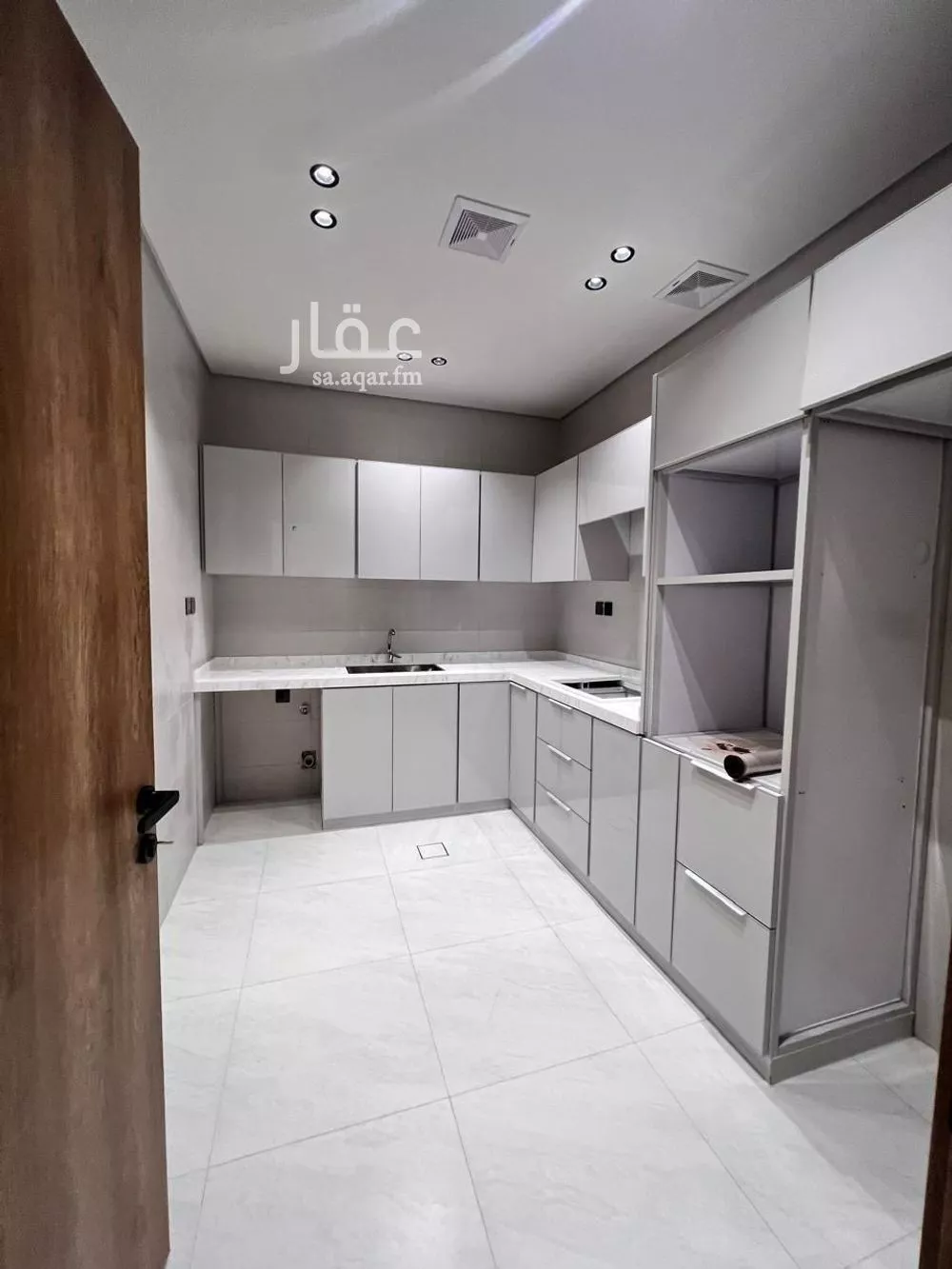 3 bedroom apartment in Al Rawdah, Jeddah 7