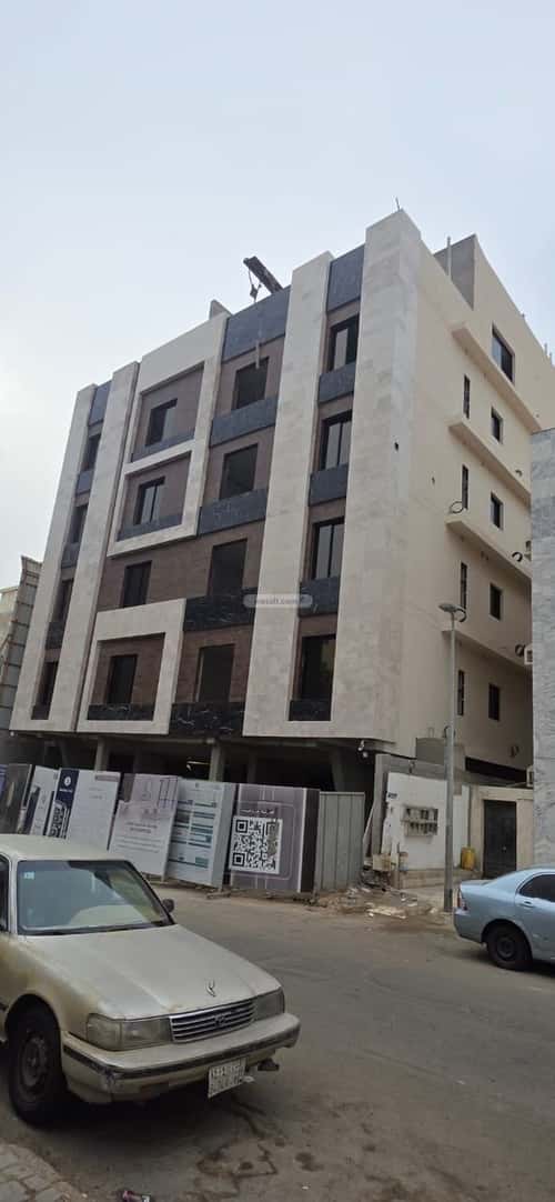 4 bedroom apartment in Al Salamah 10