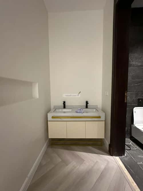 6 bedroom villa in Az Zomorod 5