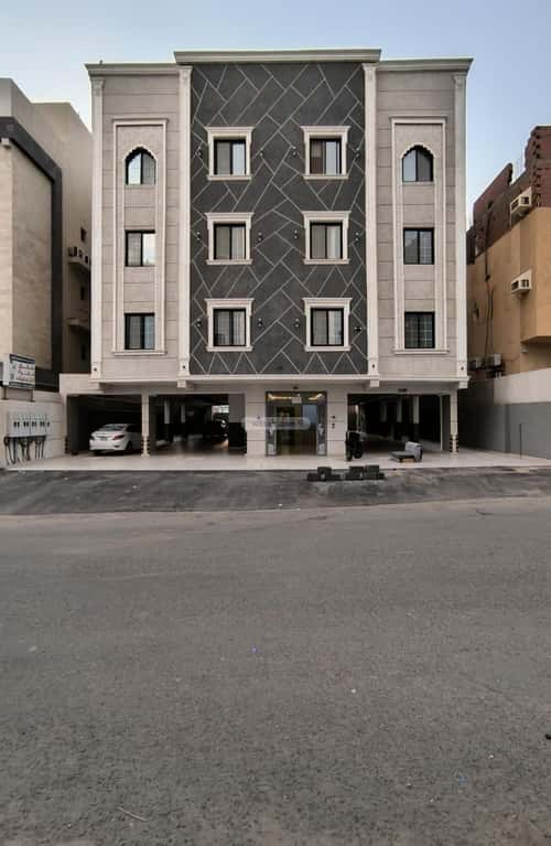 6 bedroom apartment in Umm Al Silm 2