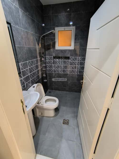 6 bedroom apartment in Umm Al Silm 9