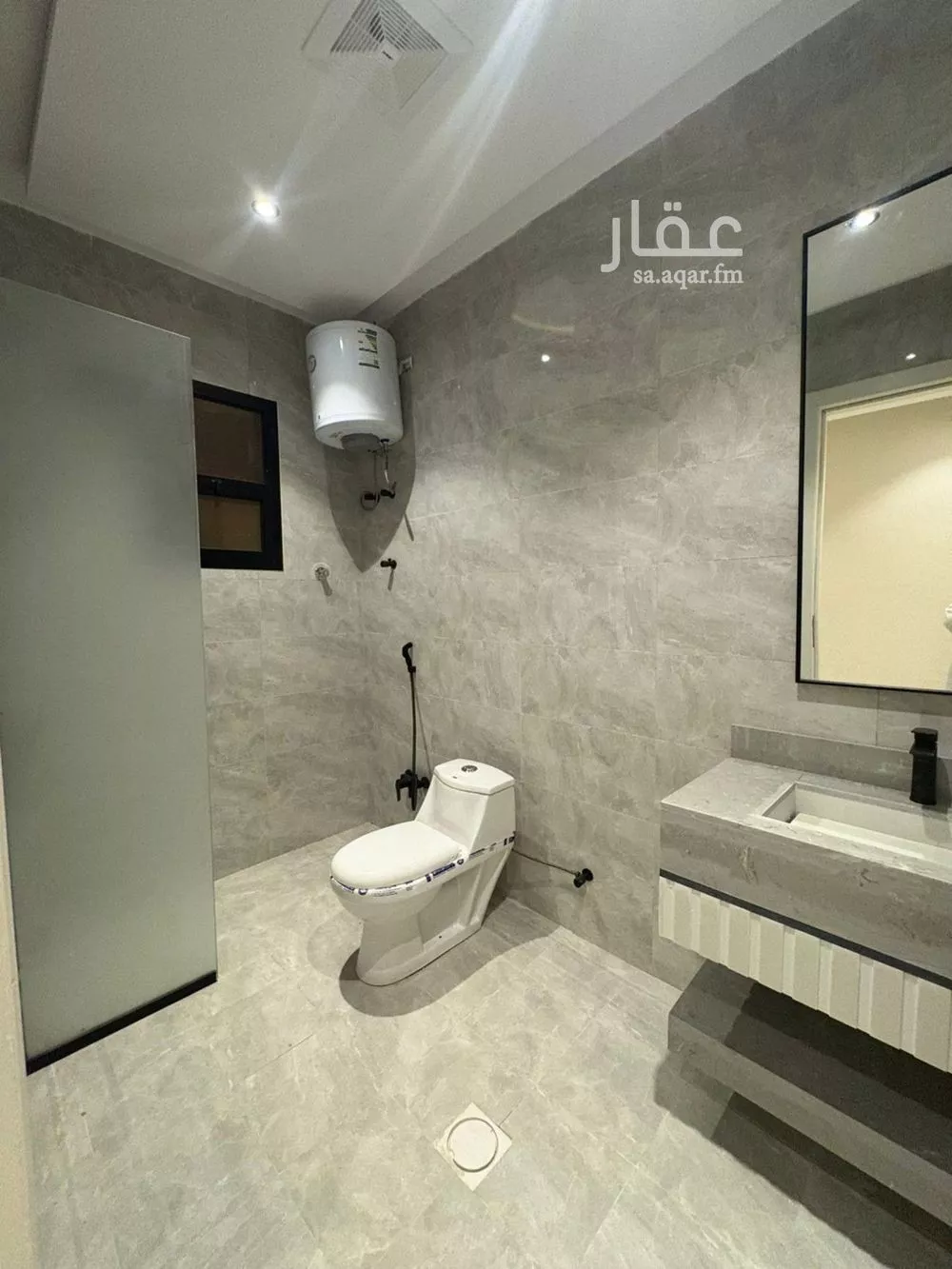 4 bedroom villa in Al Uraija Al Gharbiyah, Riyadh 11