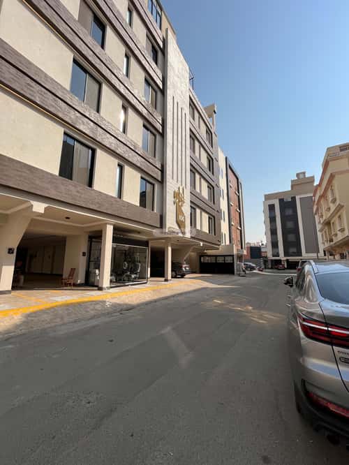 4 bedroom apartment in Al Rawdah 9