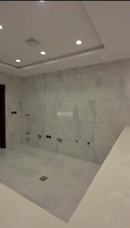 5 bedroom apartment in Al Wahah 4