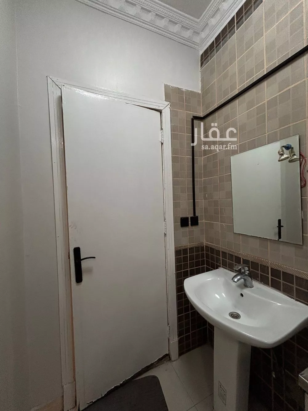 1 bedroom apartment in Al Hazm 6