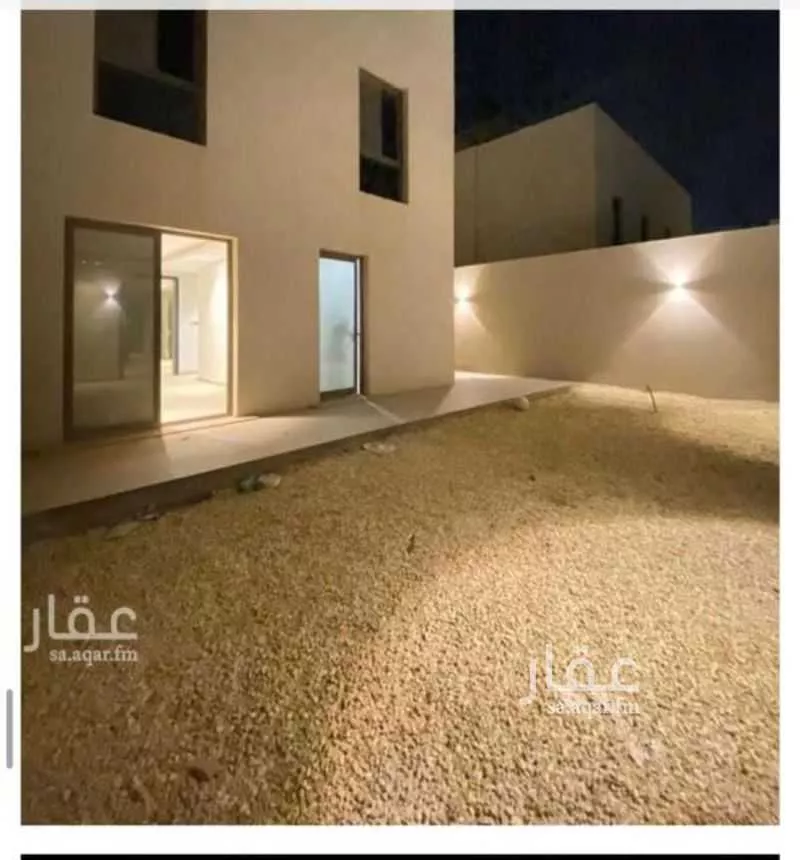 فيلا 5 غرف في عكاظ 11