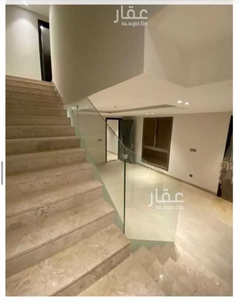 فيلا 5 غرف في عكاظ 5