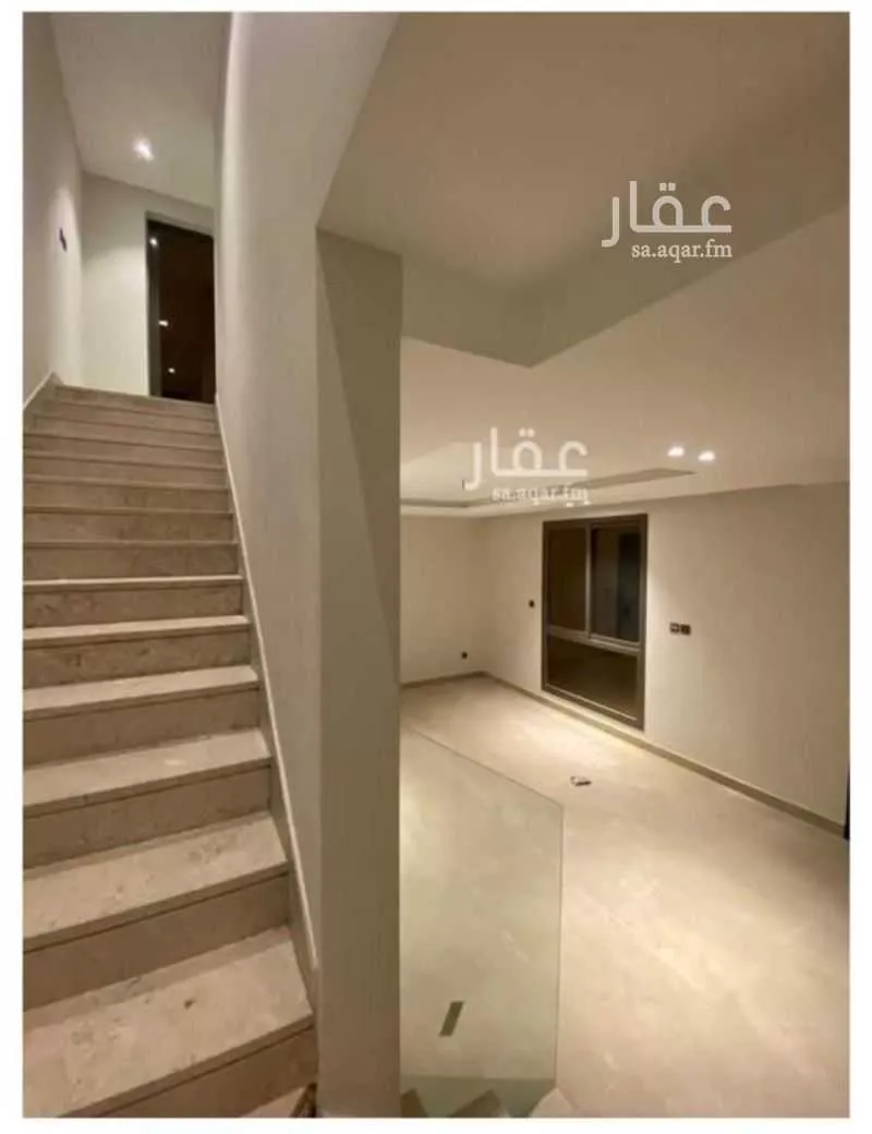 فيلا 5 غرف في عكاظ 7