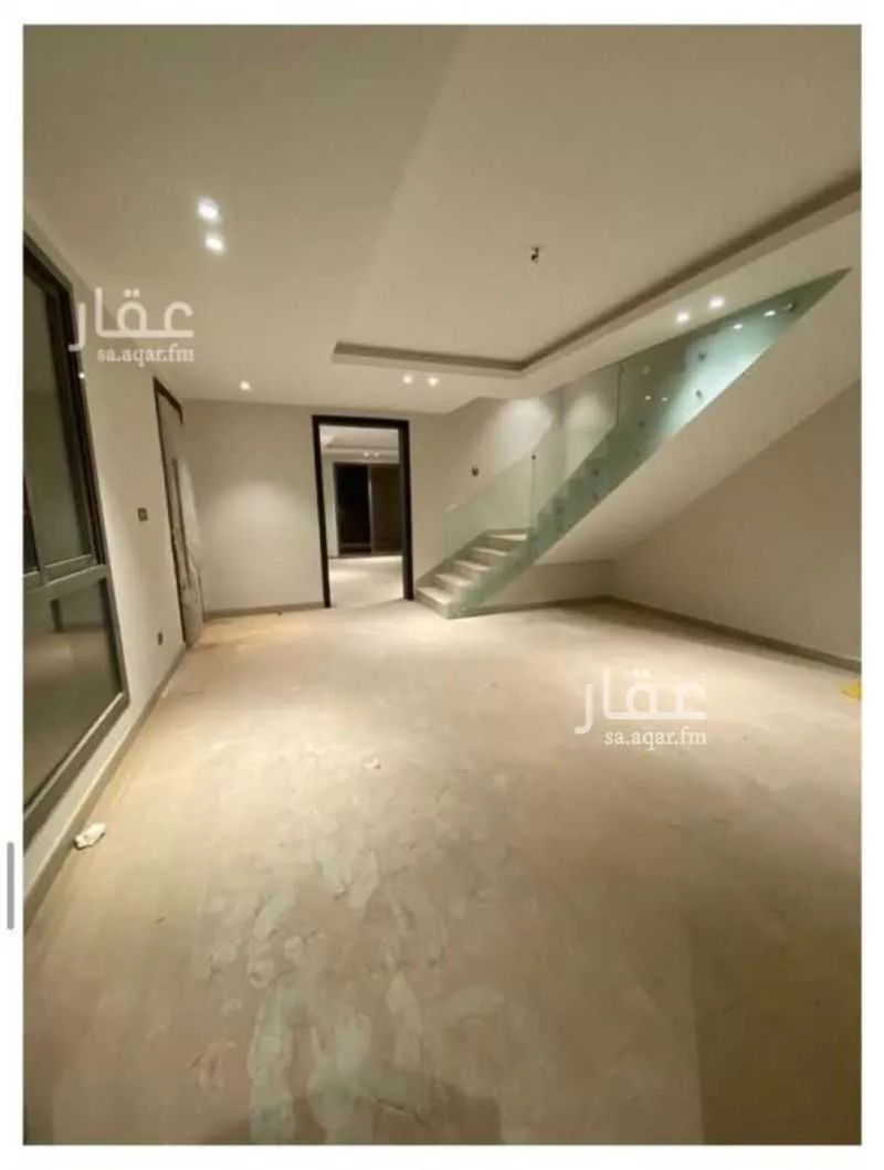 فيلا 5 غرف في عكاظ 10