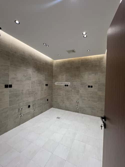 4 bedroom apartment in Al Rawdah 5