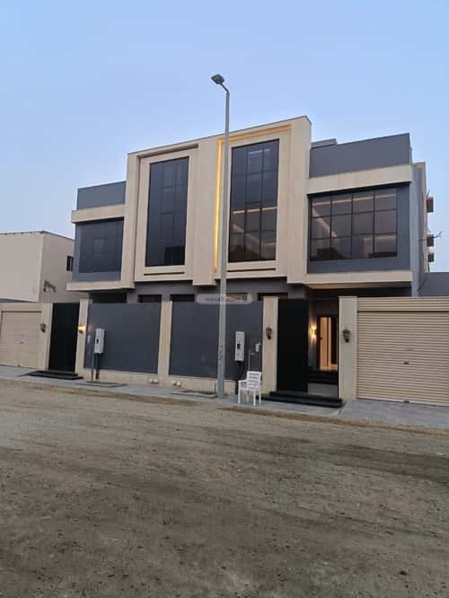9 bedroom villa in Al Yaqout 5