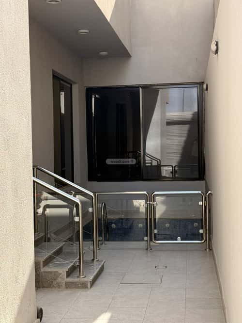 7 bedroom villa in Al Yaqout 2