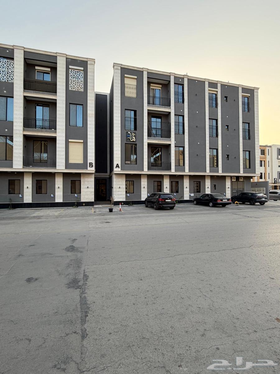 7 bedroom apartment in Al Yarmouk, Riyadh 11