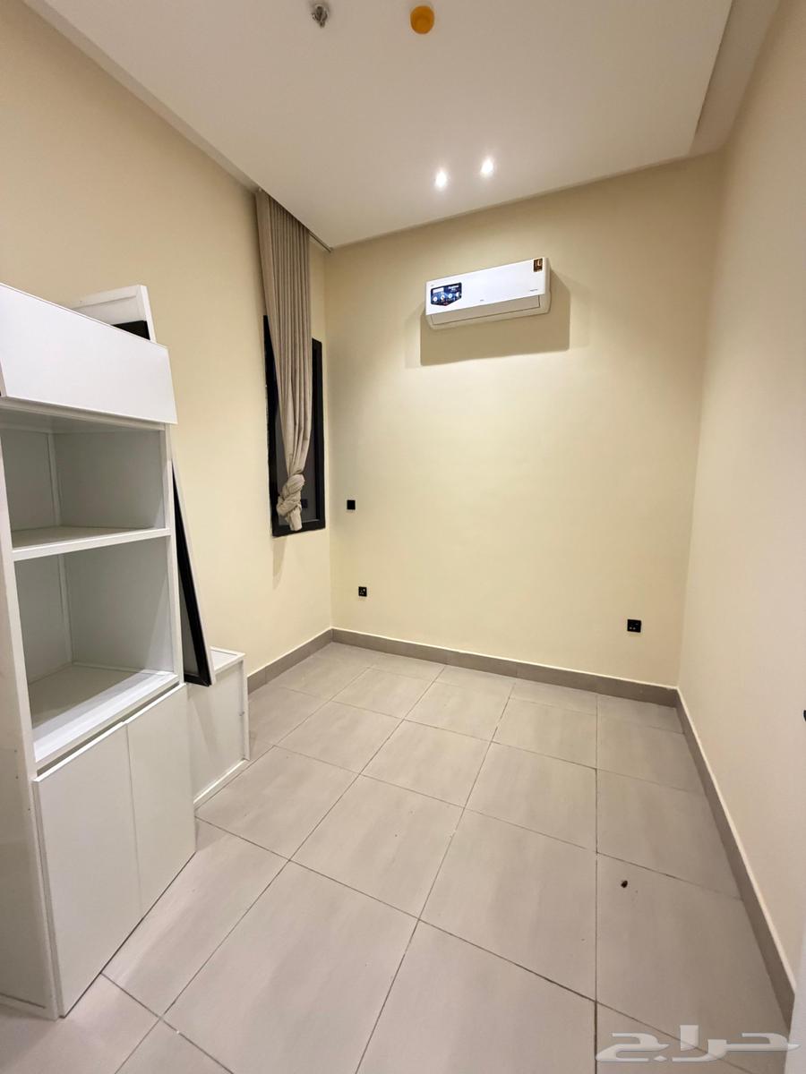 7 bedroom apartment in Al Yarmouk, Riyadh 12