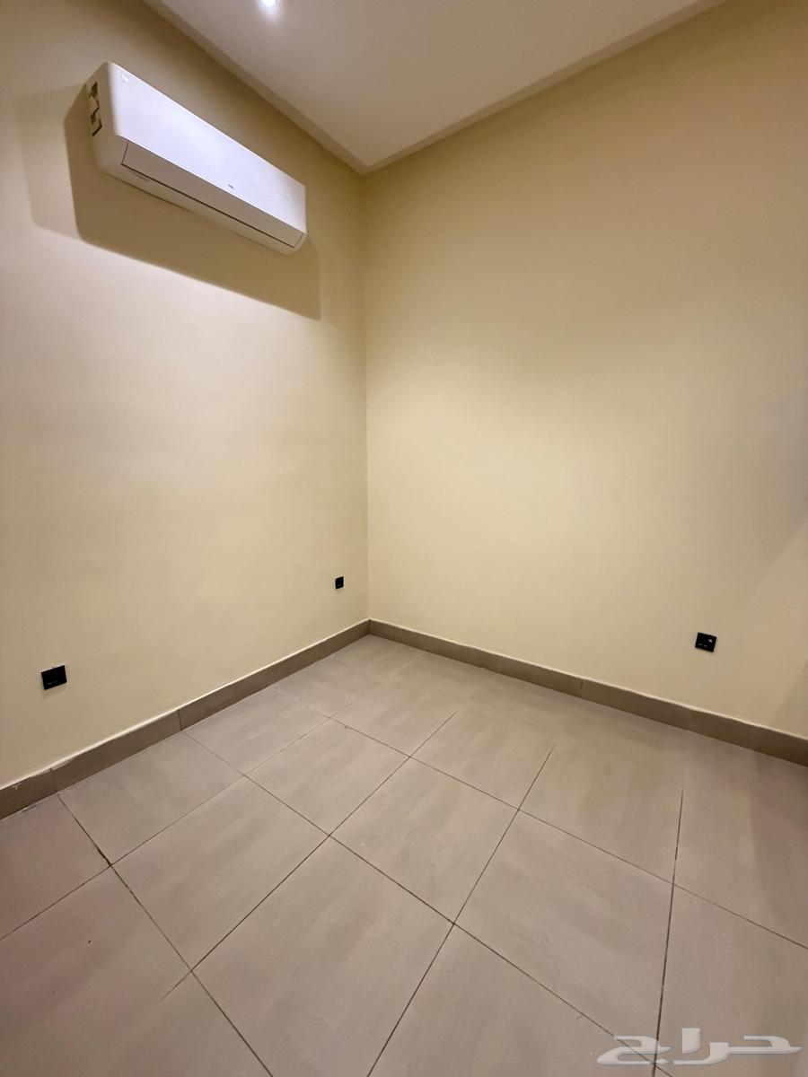 7 bedroom apartment in Al Yarmouk, Riyadh 14