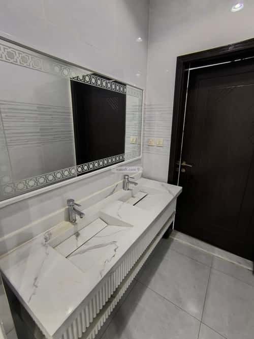 8 bedroom villa in Az Zomorod 5