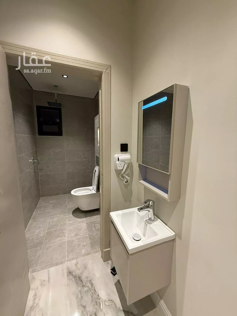 1 bedroom floor in Al Khaleej 10
