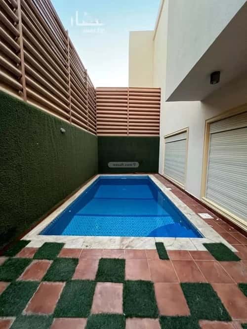 5 bedroom villa in Al Khalidiyyah 1