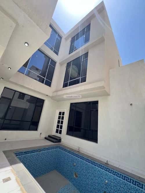 6 bedroom villa in Al Yaqout 2
