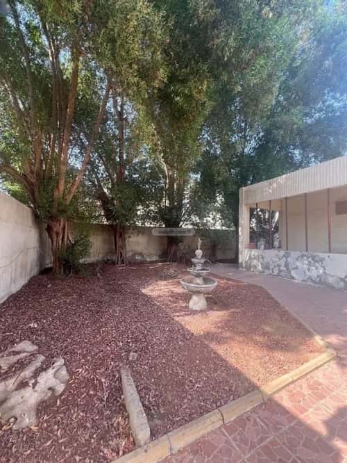 10 bedroom villa in Al Sharafiyah 2
