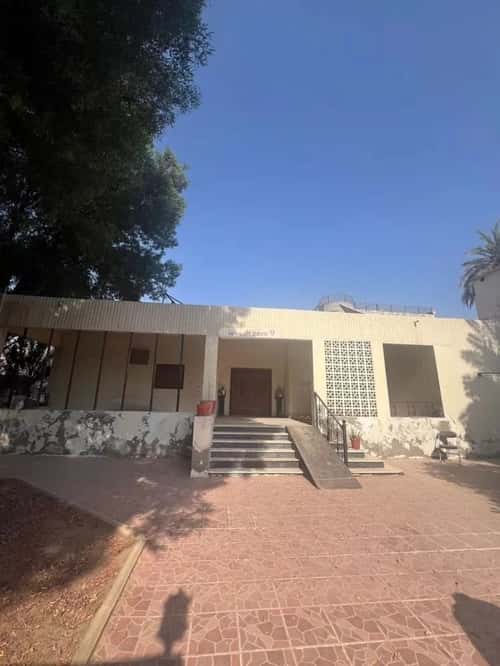 10 bedroom villa in Al Sharafiyah 4