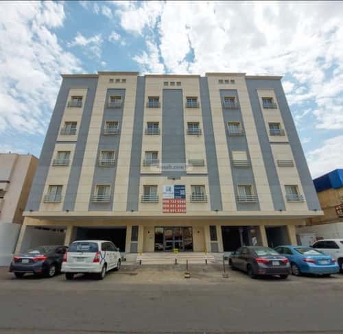 7 bedroom apartment in Al Aziziyah 5