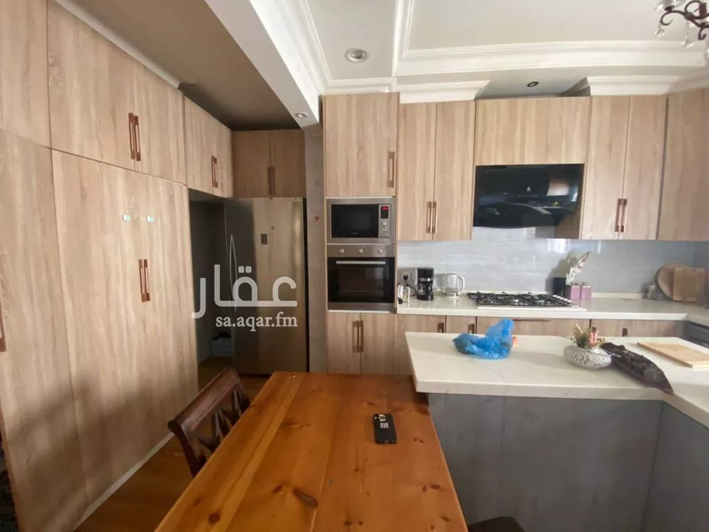 8 bedroom villa in Irqah, Riyadh 11