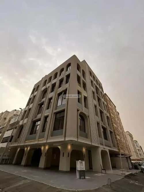 4 bedroom apartment in Al Rawdah 1