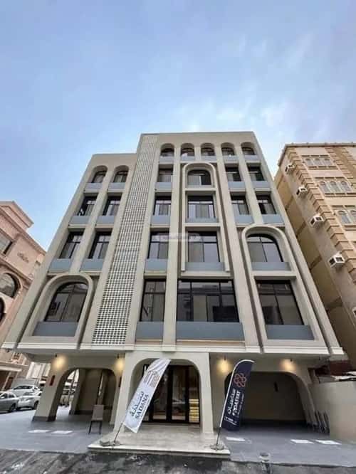 4 bedroom apartment in Al Rawdah 5