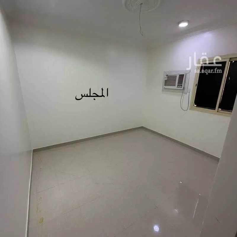 شقة 3 غرف في الرمال 4