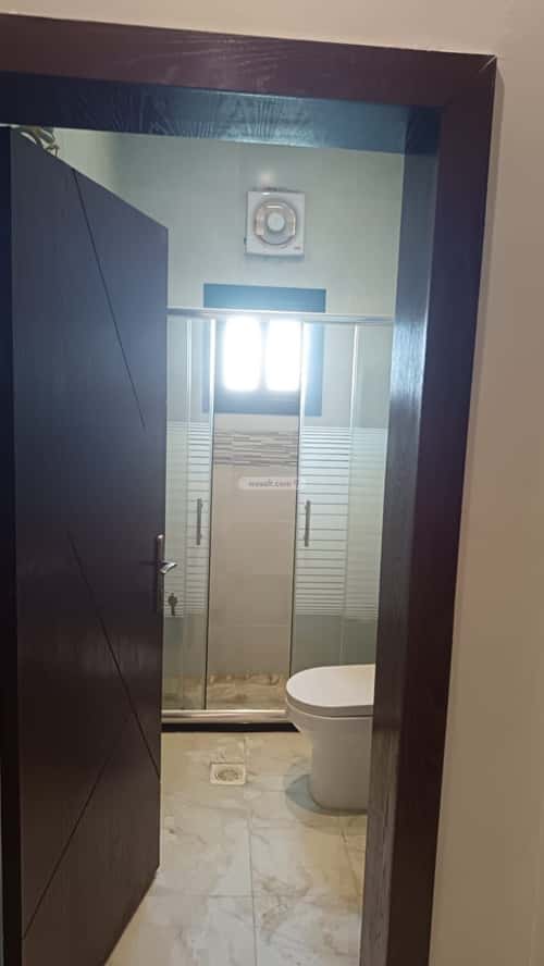3 bedroom apartment in Mishrifah 5
