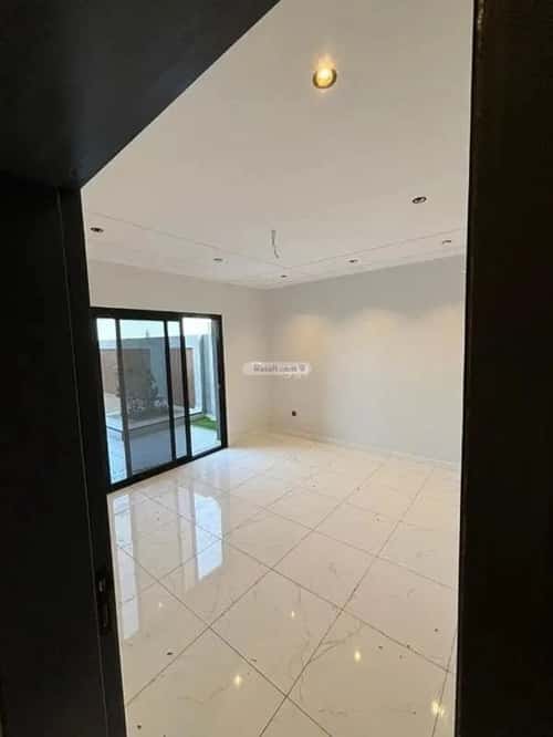 5 bedroom apartment in Al Nuzhah 4