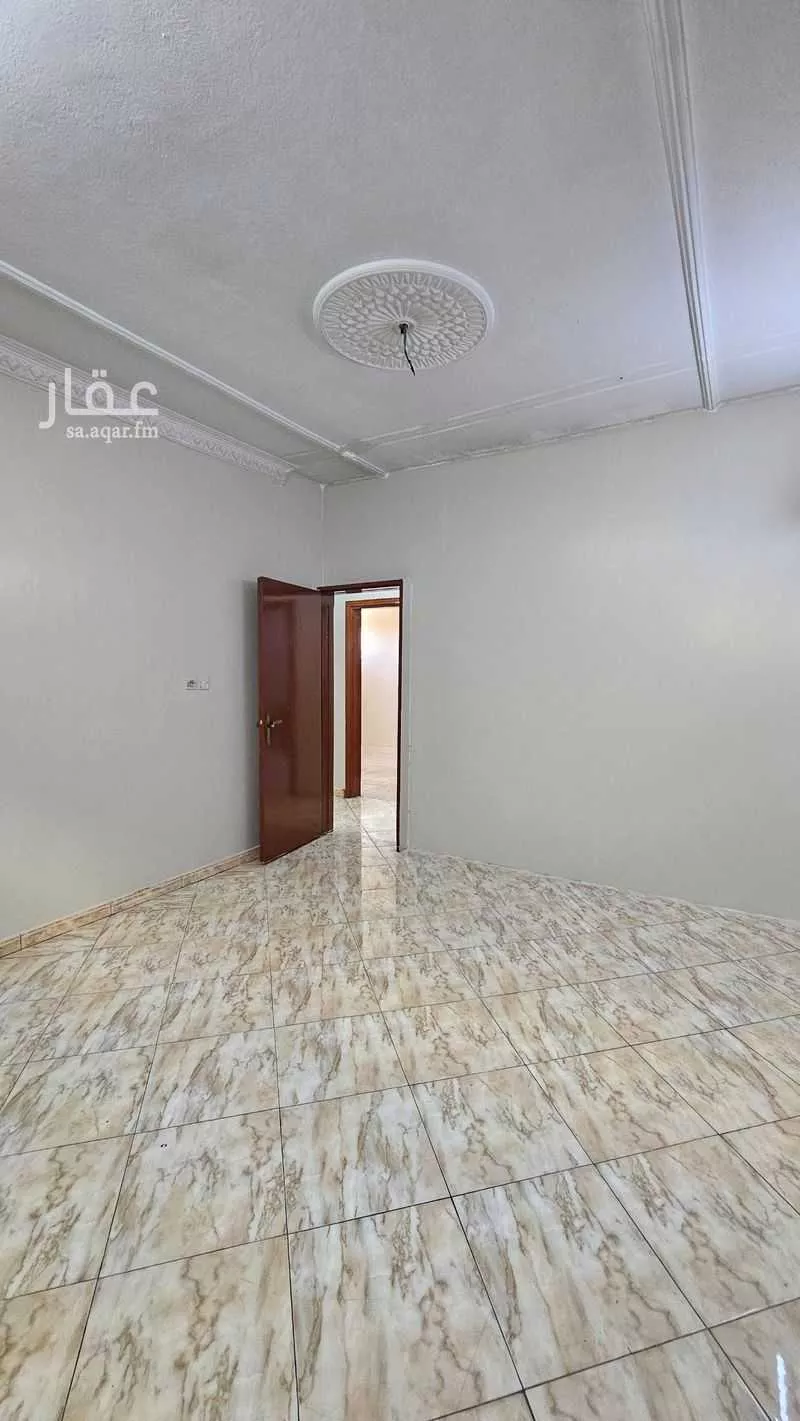 4 bedroom apartment in Riyadh 5