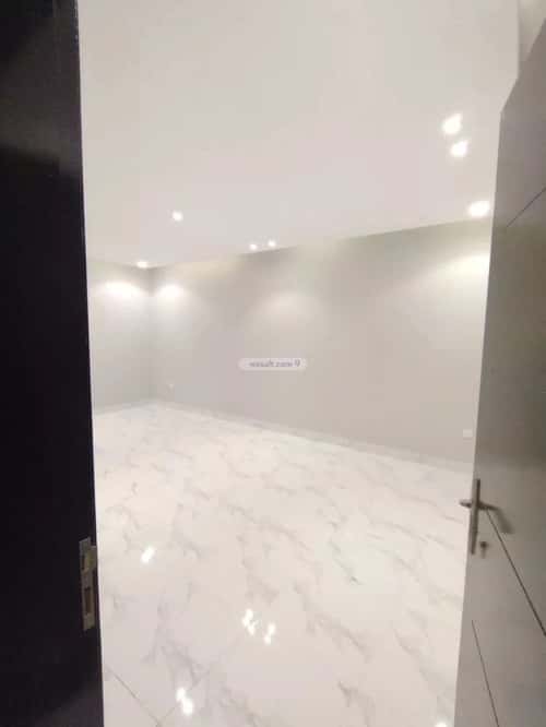 6 bedroom villa in Az Zomorod 4