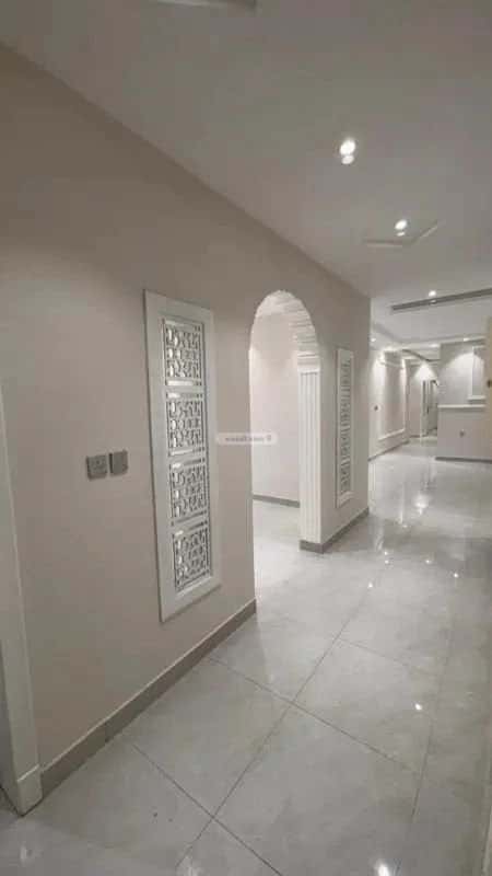 شقة 6 غرف في الريان 6