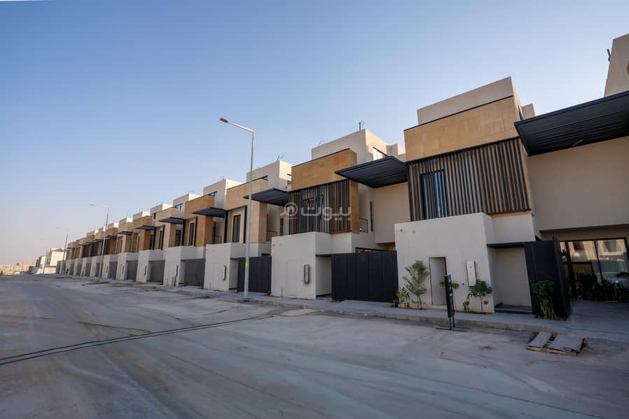 4 bedroom villa in Al Safa, Riyadh 18