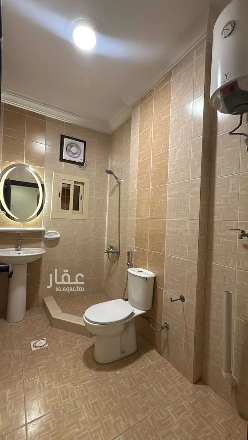 2 bedroom apartment in Al Aziziyah, Jeddah 9