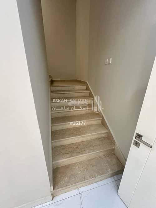 9 bedroom villa in Jeddah 1