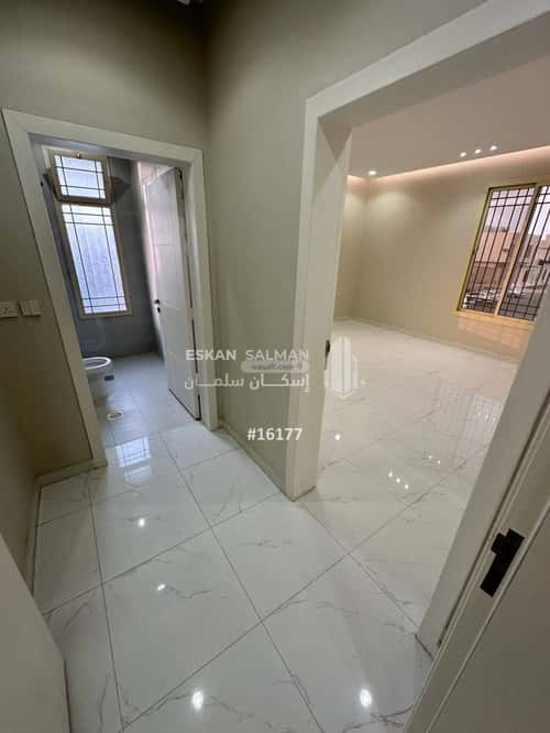 9 bedroom villa in Jeddah 2