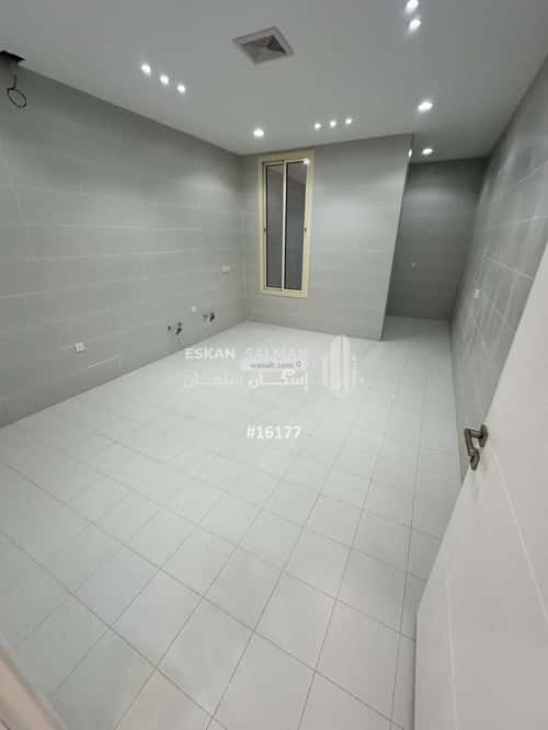 9 bedroom villa in Jeddah 4