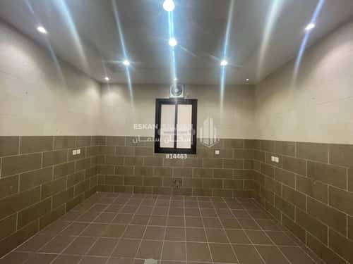 9 bedroom villa in Az Zomorod 2