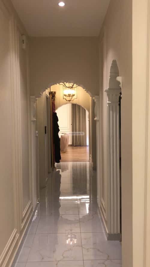 9 bedroom villa in Jeddah 4