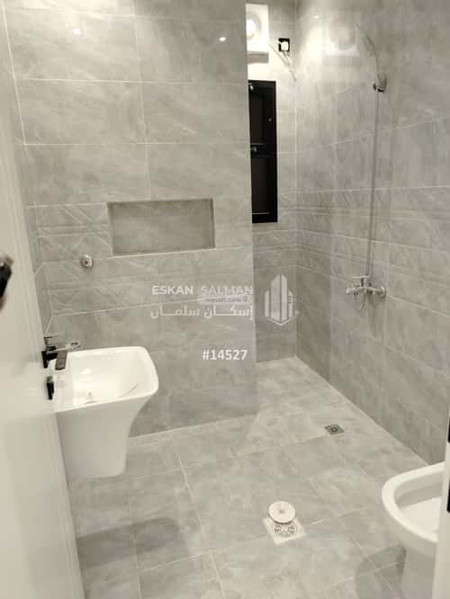 5 bedroom apartment in Ar Rayan 1
