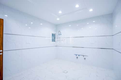 5 bedroom apartment in Quba, Jeddah 10