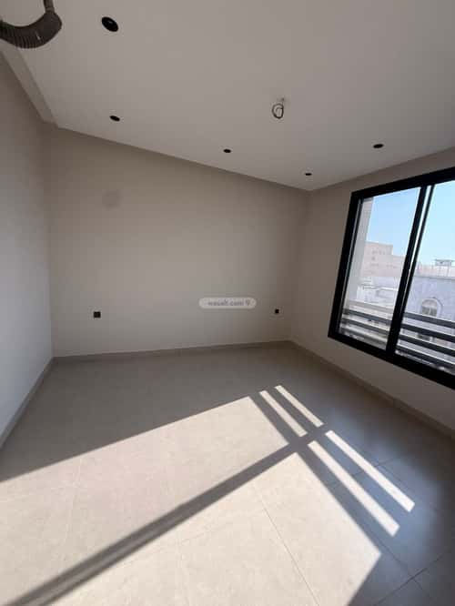 4 bedroom apartment in Al Rabwa 1