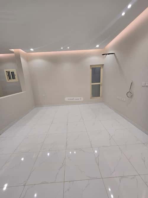 8 bedroom villa in Jeddah 4