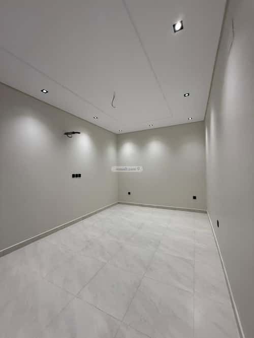 شقة 4 غرف في النزهة 1