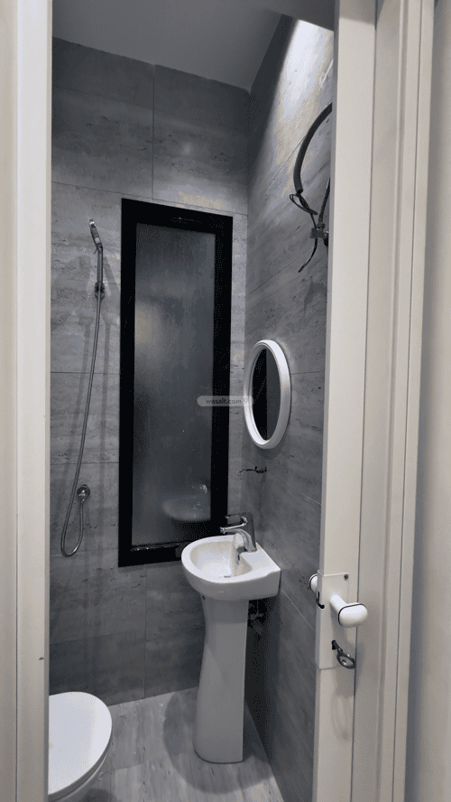 4 bedroom apartment in Al Rawdah 5